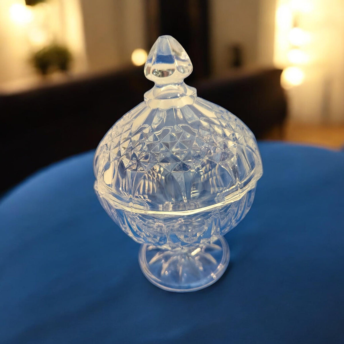 Cristal d'Arques Longchamp Pedestal Candy Dish With Lid – Vintage French Crystal Glassware - The Relic Detail