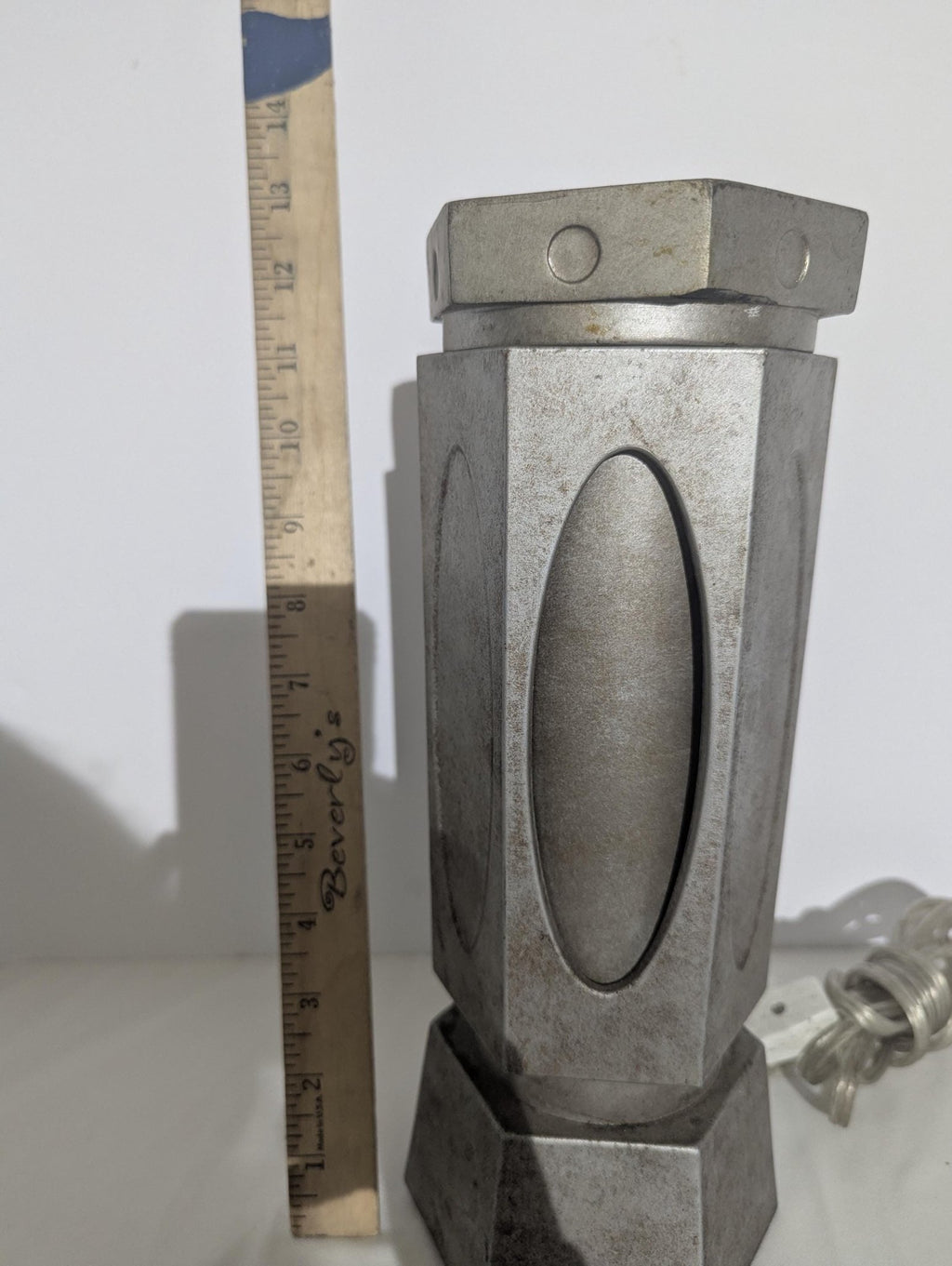 Silver-Tone Geometric Metal Table Lamp - The Relic Detail