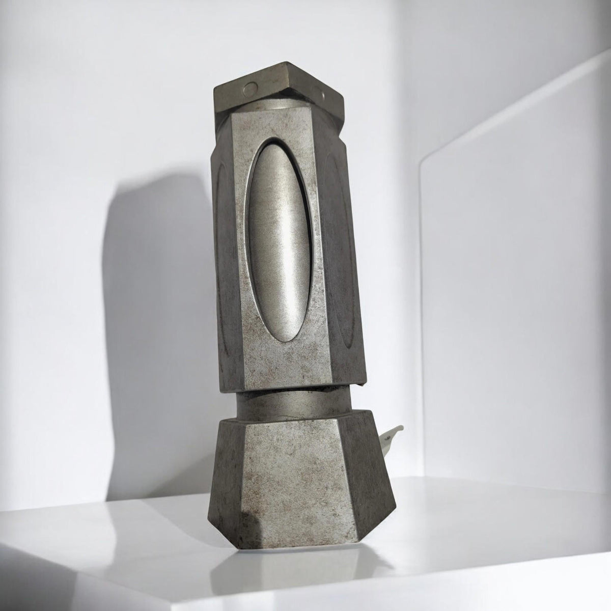 Silver-Tone Geometric Metal Table Lamp - The Relic Detail