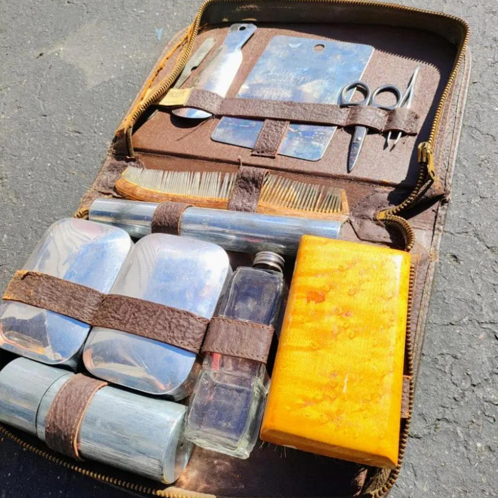Vintage 1920s Leather Toiletry Travel Case Set Men's Grooming Kit Accessories - The Relic Detail