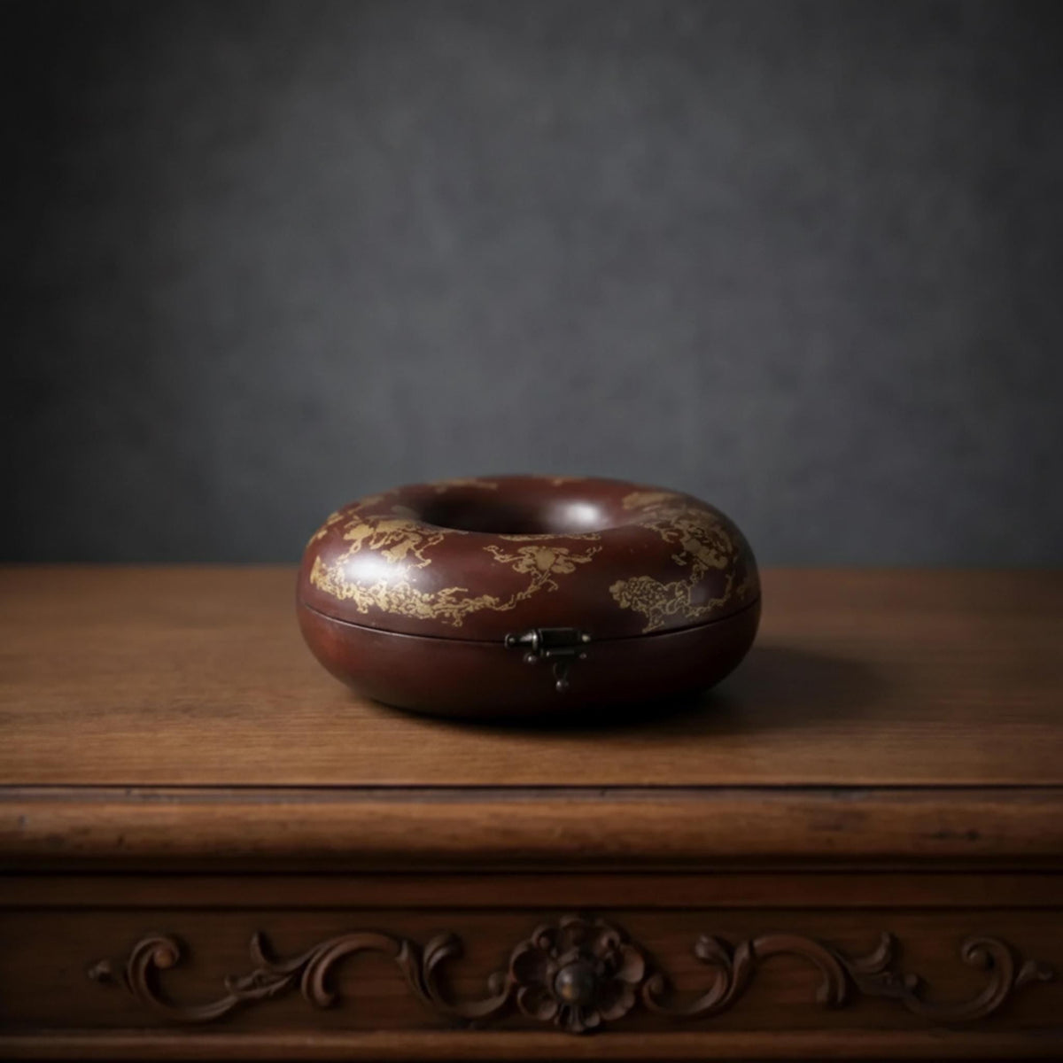Vintage 1940s Chinese Red Lacquer Jewelry Box Hand Painted Round Antique Case - The Relic Detail