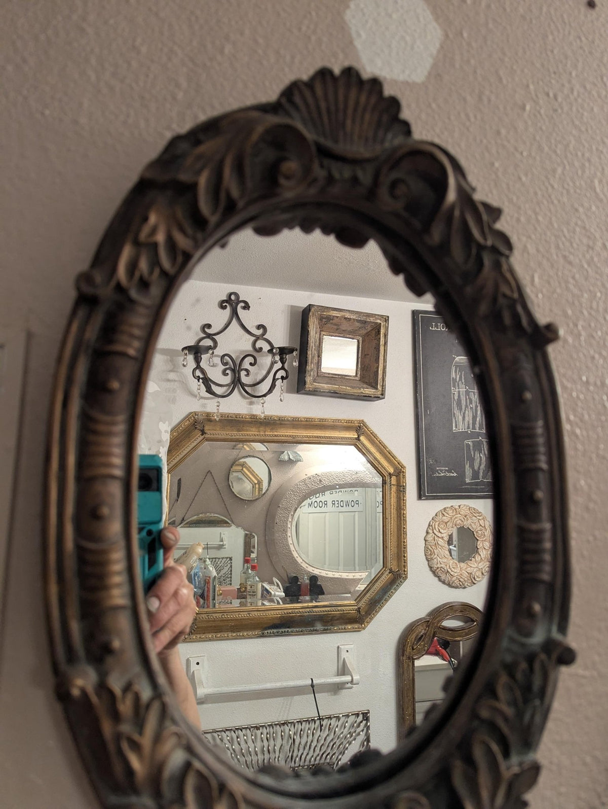 Vintage Baroque Oval Gilt Wall Mirror - The Relic Detail